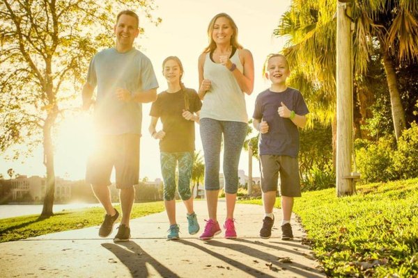 La marche : le sport idéal à pratiquer en famille